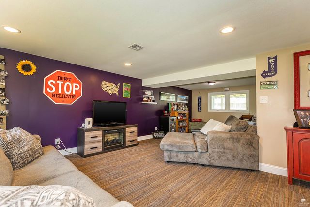 2629 Kimball Avenue, Manhattan, KS 66502