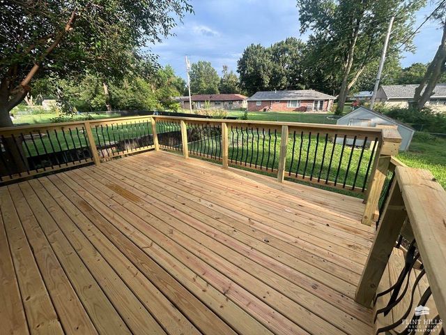 2629 Kimball Avenue, Manhattan, KS 66502