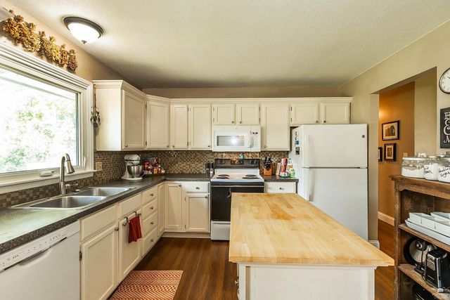 2629 Kimball Avenue, Manhattan, KS 66502