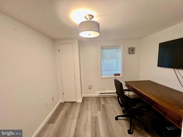 2001 S LORTON ST, Arlington, VA 22204