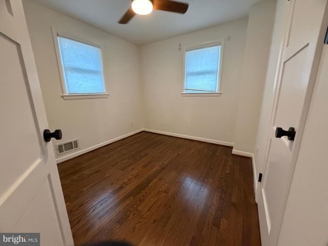 2001 S LORTON ST, Arlington, VA 22204