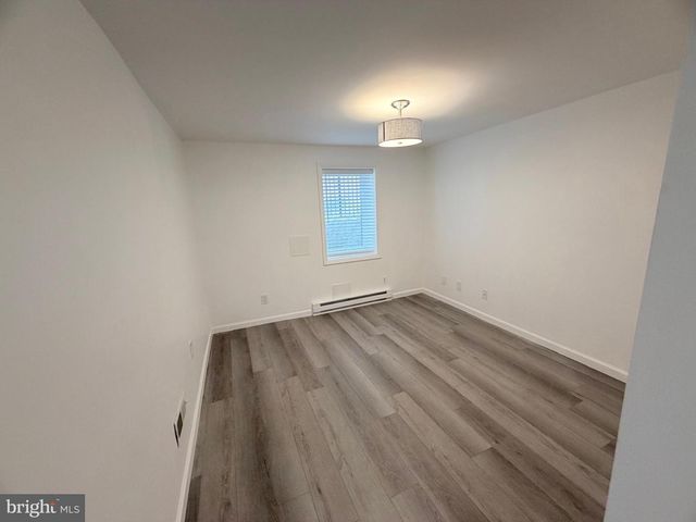 2001 S LORTON ST, Arlington, VA 22204