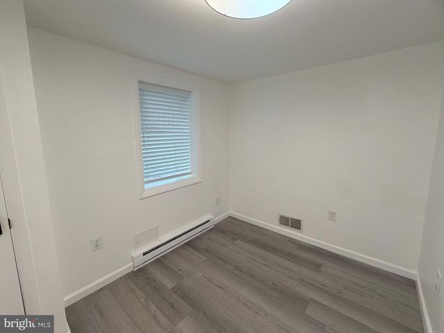 2001 S LORTON ST, Arlington, VA 22204