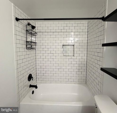 2001 S LORTON ST, Arlington, VA 22204