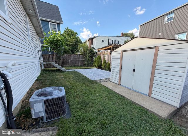 2001 S LORTON ST, Arlington, VA 22204