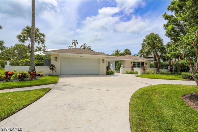 2901 Crayton RD, Naples, FL 34103