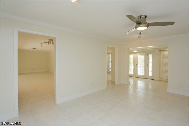 2901 Crayton RD, Naples, FL 34103