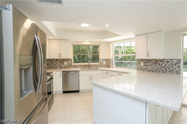 2901 Crayton RD, Naples, FL 34103