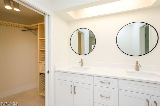 2901 Crayton RD, Naples, FL 34103