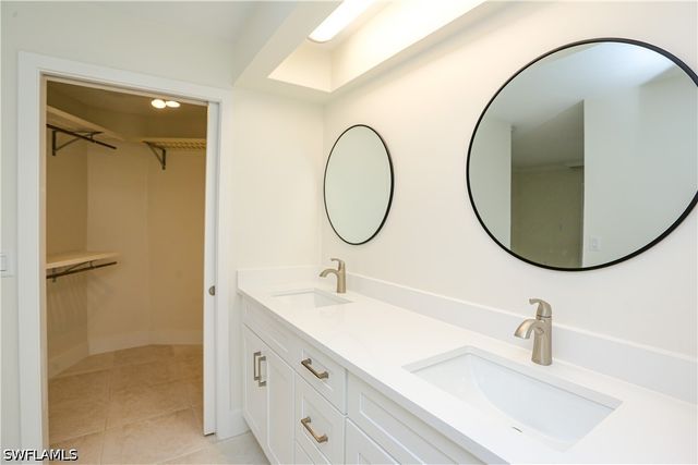 2901 Crayton RD, Naples, FL 34103