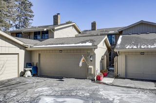 7105 Pebble Park Drive, West Bloomfield, MI 48322