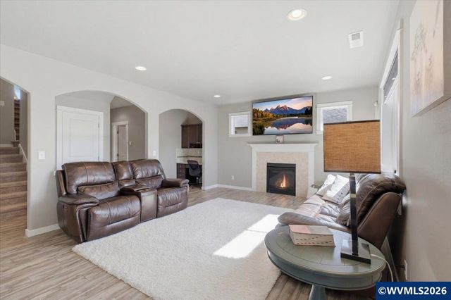 3800 Gusty Pl NE, Albany, OR 97321