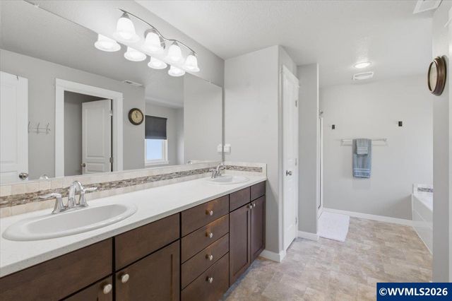 3800 Gusty Pl NE, Albany, OR 97321