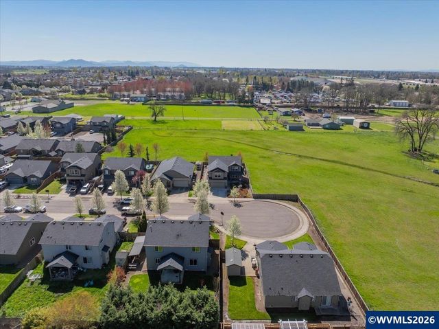 3800 Gusty Pl NE, Albany, OR 97321