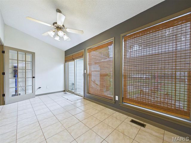 1168 N 6th Street, Wood River, IL 62095