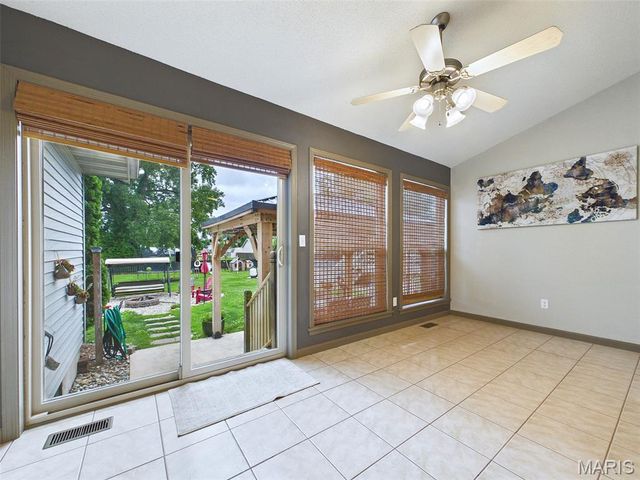 1168 N 6th Street, Wood River, IL 62095