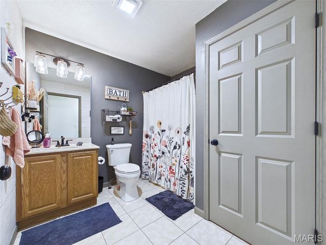 1168 N 6th Street, Wood River, IL 62095