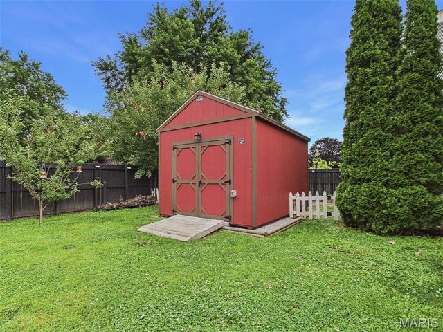 1168 N 6th Street, Wood River, IL 62095