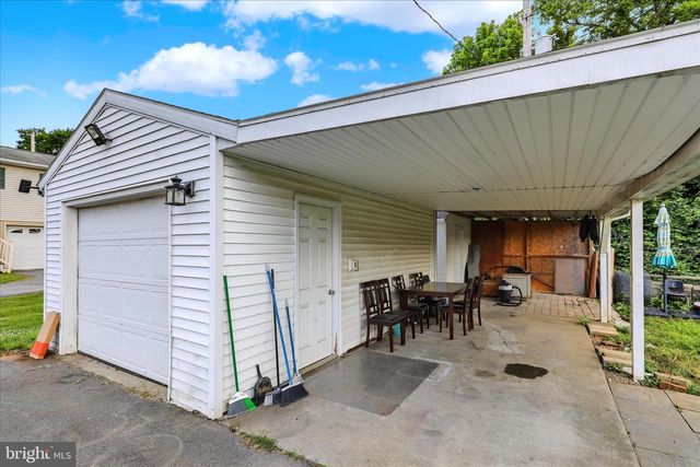 302 ELMWOOD AVE, Reading, PA 19609