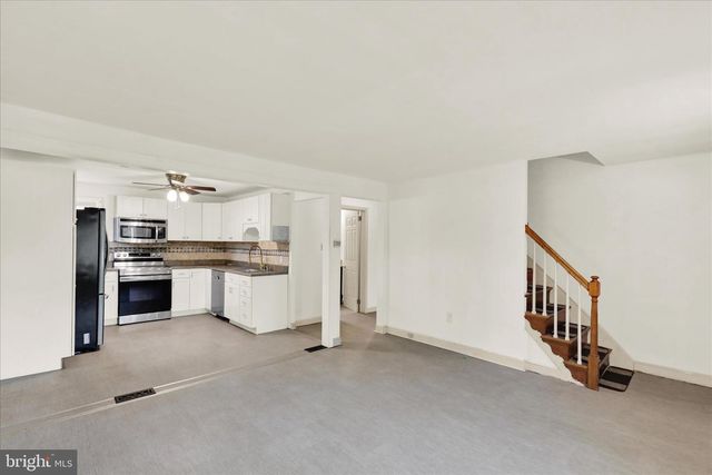 302 ELMWOOD AVE, Reading, PA 19609