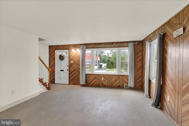 302 ELMWOOD AVE, Reading, PA 19609