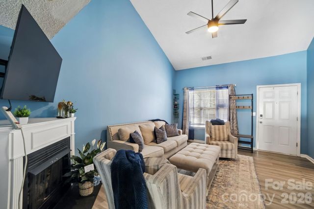 5427 Kimmerly Woods Drive, Charlotte, NC 28215