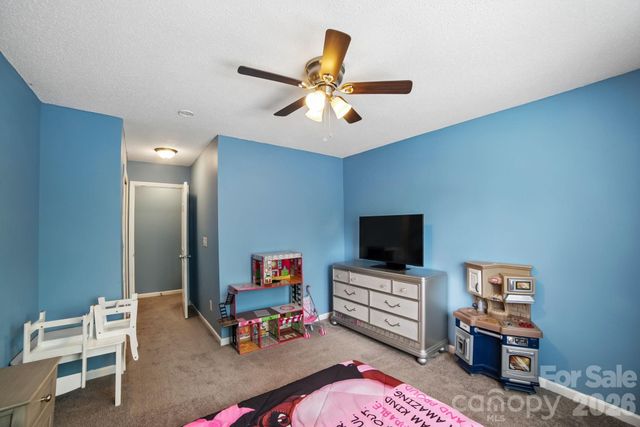 5427 Kimmerly Woods Drive, Charlotte, NC 28215