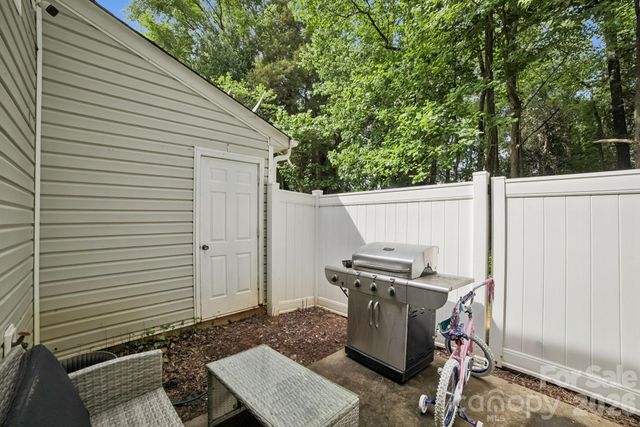 5427 Kimmerly Woods Drive, Charlotte, NC 28215