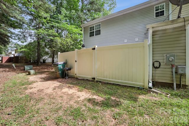 5427 Kimmerly Woods Drive, Charlotte, NC 28215