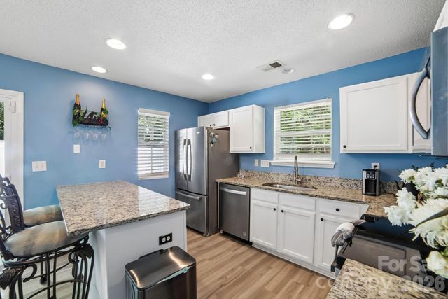 5427 Kimmerly Woods Drive, Charlotte, NC 28215