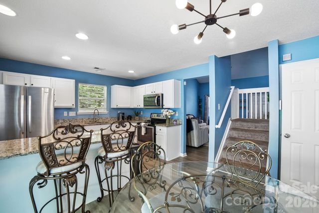 5427 Kimmerly Woods Drive, Charlotte, NC 28215