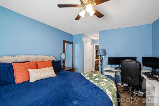 5427 Kimmerly Woods Drive, Charlotte, NC 28215