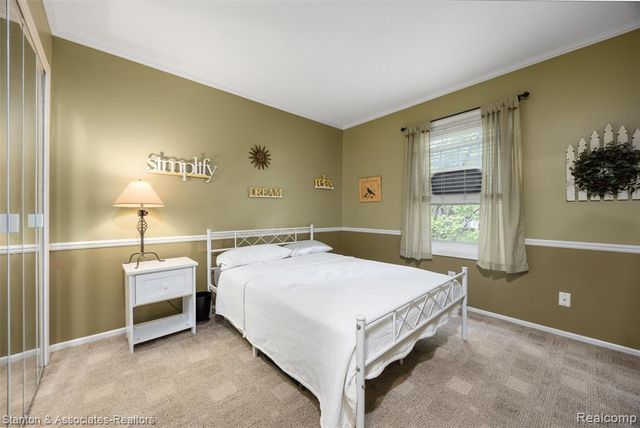 38718 Barnstable Lane, Clinton Township, MI 48038