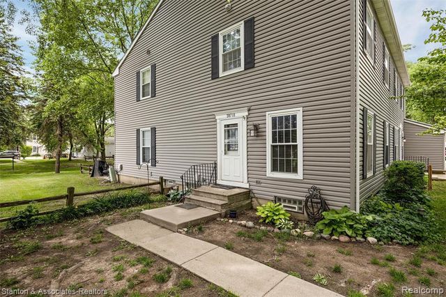 38718 Barnstable Lane, Clinton Township, MI 48038