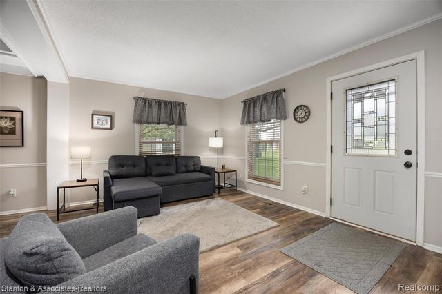 38718 Barnstable Lane, Clinton Township, MI 48038