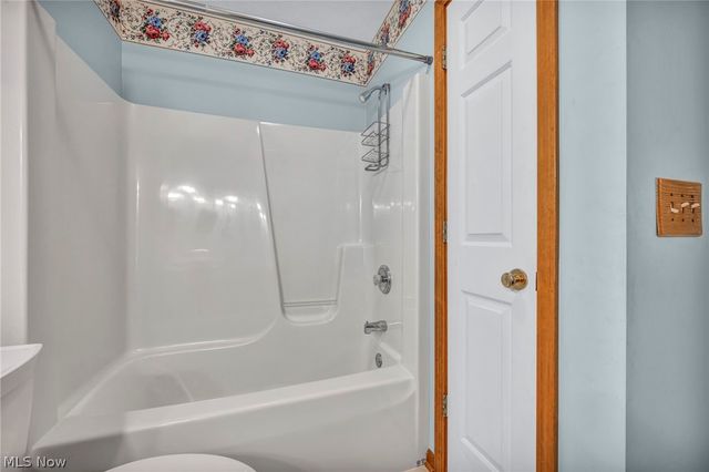 1064 Yarmouth Road, Grafton, OH 44044