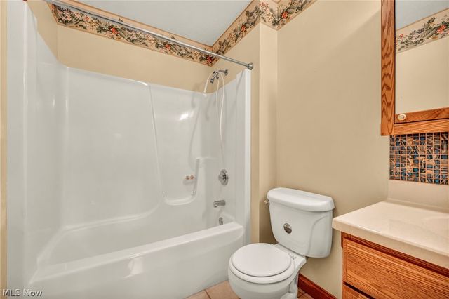 1064 Yarmouth Road, Grafton, OH 44044