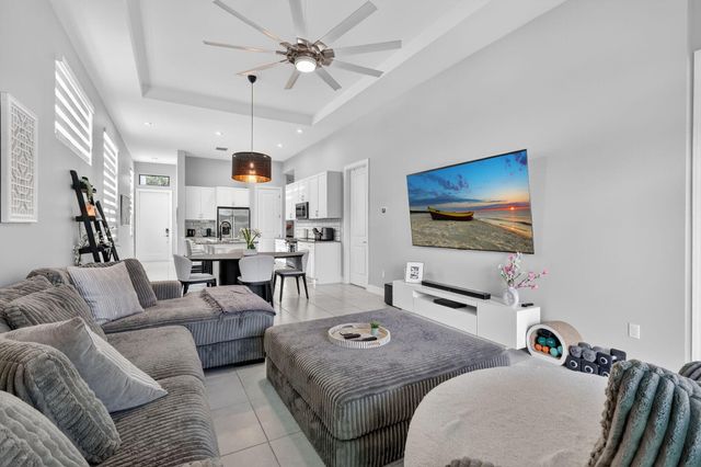 180 SE Via Bisento, Port St. Lucie, Port St Lucie, FL 34952