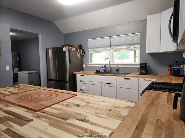 281 West Sierra Rd., Coldspring, TX 77331