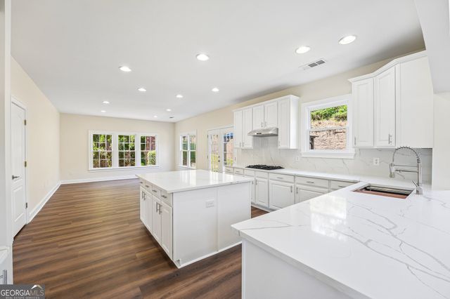 5041 Duxford Drive SE, Smyrna, GA 30082