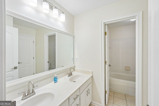 5041 Duxford Drive SE, Smyrna, GA 30082