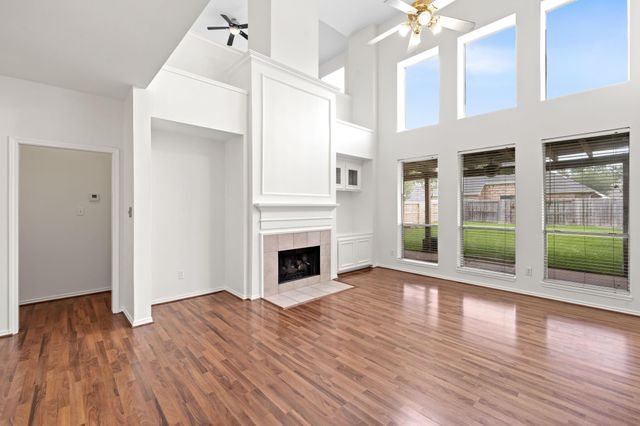 2122 Hill Canyon Court, Sugar Land, TX 77479