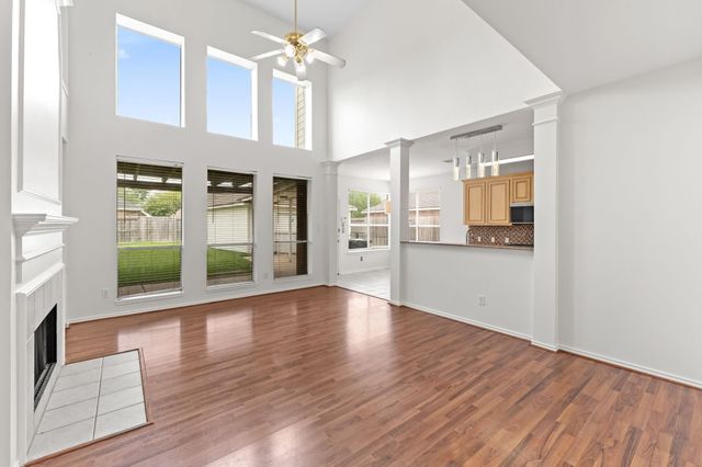 2122 Hill Canyon Court, Sugar Land, TX 77479