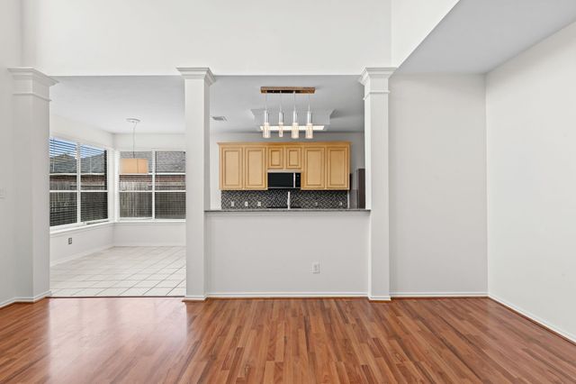 2122 Hill Canyon Court, Sugar Land, TX 77479