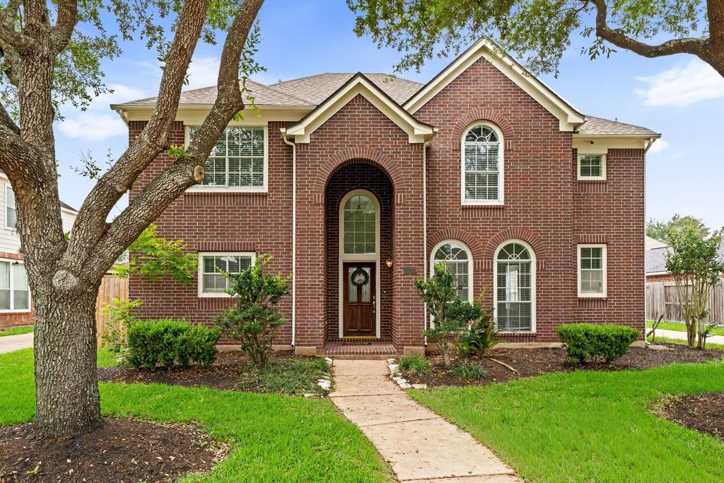2122 Hill Canyon Court, Sugar Land, TX 77479