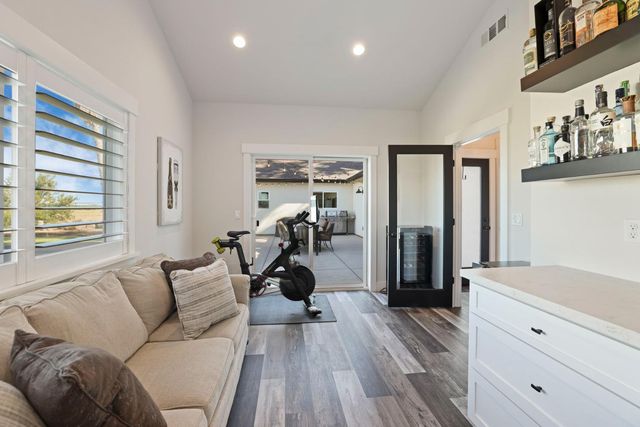 21379 N Mann Rd, Acampo, CA 95220