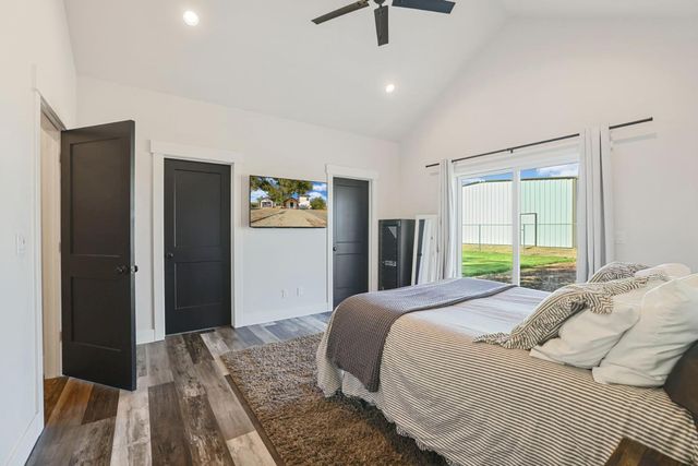 21379 N Mann Rd, Acampo, CA 95220