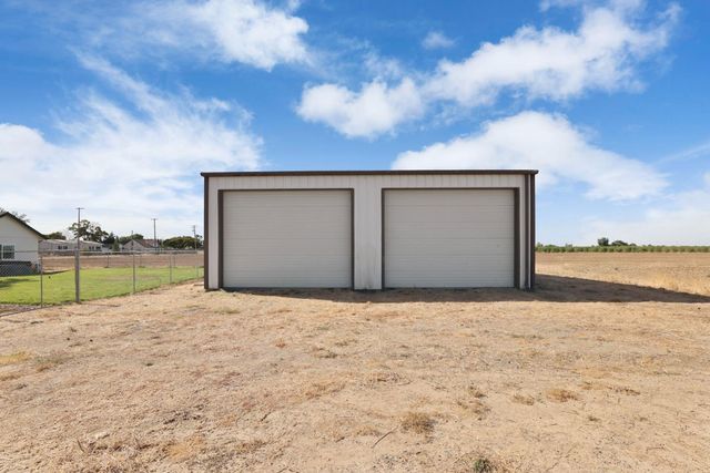 21379 N Mann Rd, Acampo, CA 95220