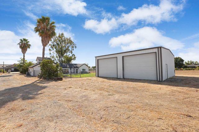21379 N Mann Rd, Acampo, CA 95220