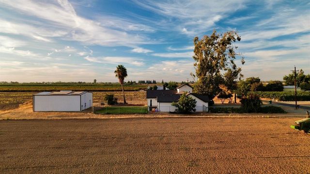 21379 N Mann Rd, Acampo, CA 95220